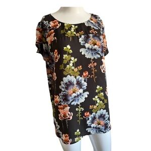 The Loft Floral short sleeve shirt